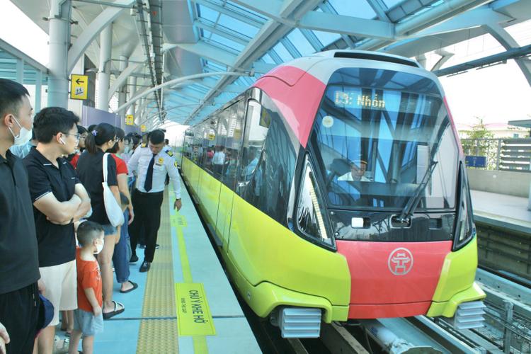 Ảnh Bất Động Sản Hà Nội Và TP.HCM Tăng Giá Nhờ Tuyến Ga Metro