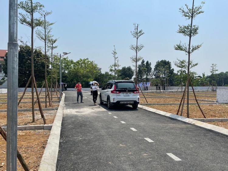 Ảnh Đất Nền Hòa Lạc Nổi Sóng Đầu Năm 2025