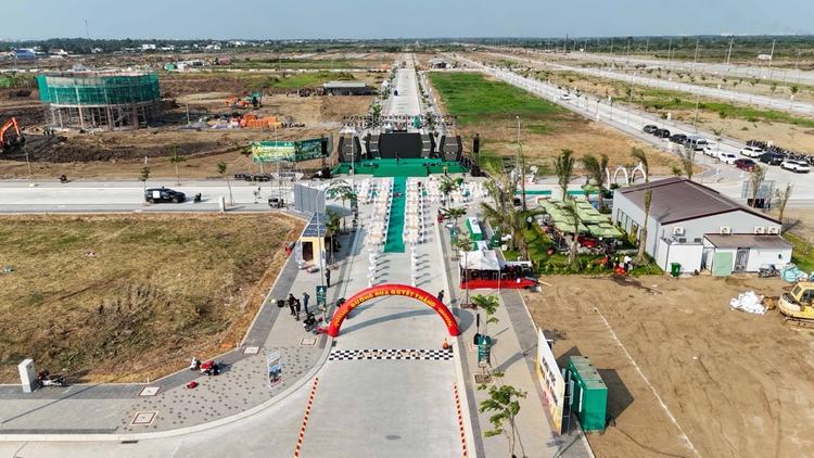 Ảnh Dragon Eden Giai Đoạn 2 Bùng Nổ Khí Thế Ra Quân Kích Hoạt Đường Đua Năm 2026