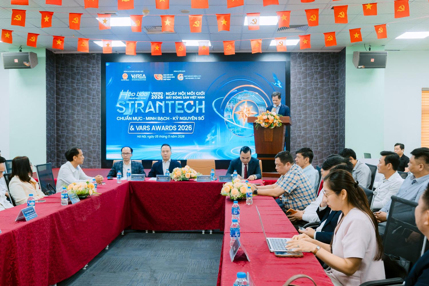 Ảnh Sắp Diễn Ra Ngày Hội Môi Giới Bất Động Sản Việt Nam & VARS AWARDS 2026