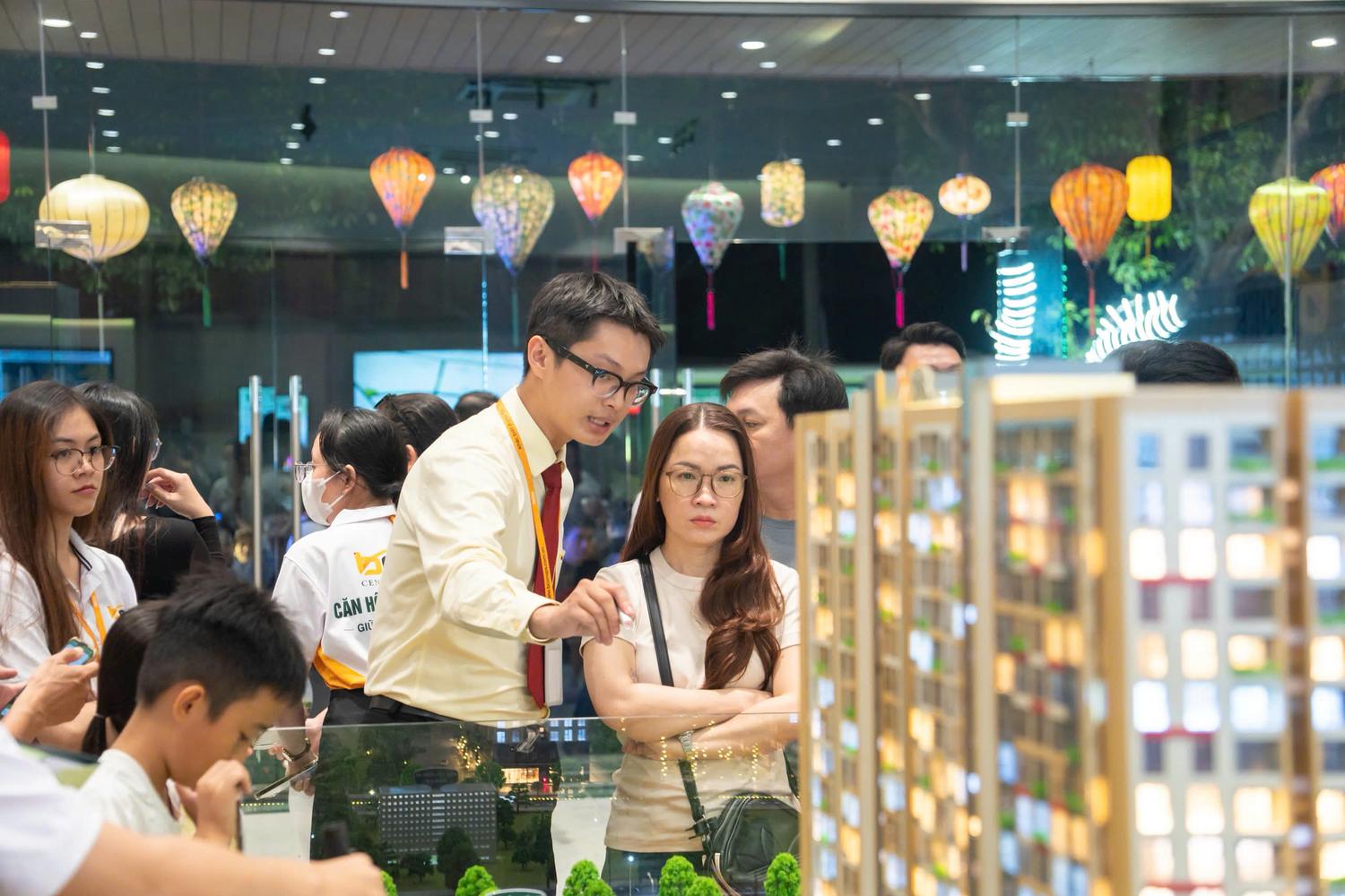 Ảnh Hiếm Có: Chủ Đầu Tư ‘Khóa Trần’ Lãi Suất 6,9% Trong 4 Năm