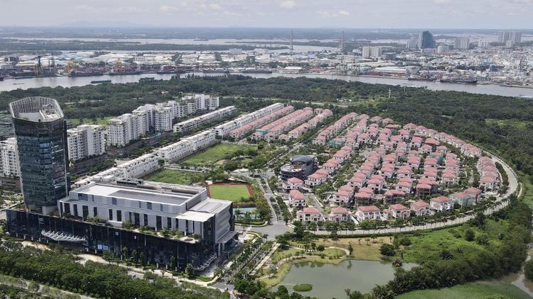 Ảnh Thị Trường Bất Động Sản 2025: Dịch Chuyển Sang Dòng Tiền Thực Và Phân Hóa Mạnh Về Giá