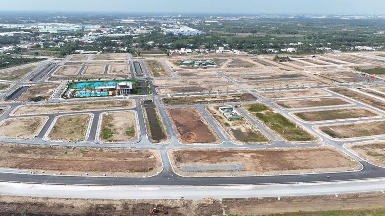 Ảnh Chung Cư Hà Nội Chững Giá, Thanh Khoản Giảm: Môi Giới Rời Nội Đô, Chuyển Bán Đất Nền Vùng Ven