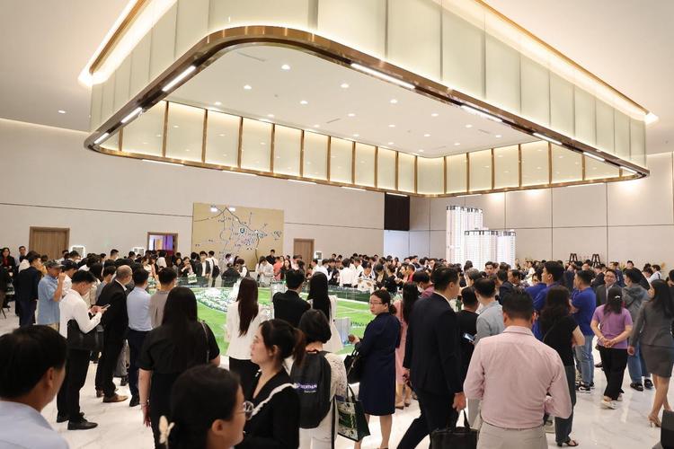 Ảnh Bất Động Sản Cho Chuyên Gia: Vì Sao Trung Tâm Đông Bắc TP.HCM Lên Ngôi?