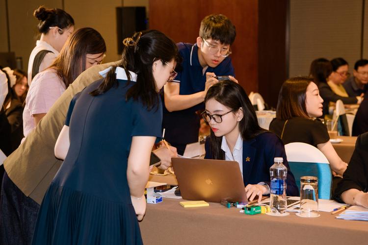 Ảnh D-Aqua Ký Kết Loạt Thương Hiệu, Ra Mắt Giỏ Hàng Shop Thương Mại Cuối