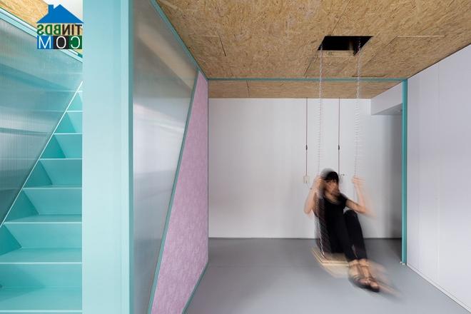 Ảnh Biến tầng áp mái thành căn hộ “giấu đồ” độc đáo