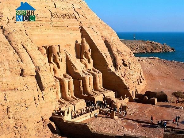 Ảnh "Mục sở thị" đền thờ đá của Pharaoh vĩ đại nhất Ai Cập