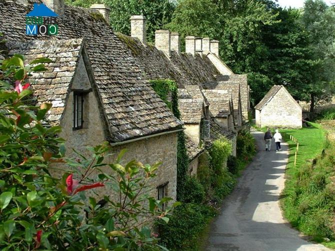 Ảnh Vẻ đẹp cổ điển của ngôi làng Bibury