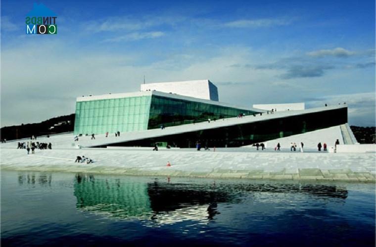 Ảnh Thiết kế độc của nhà hát Opera Oslo tại NaUy