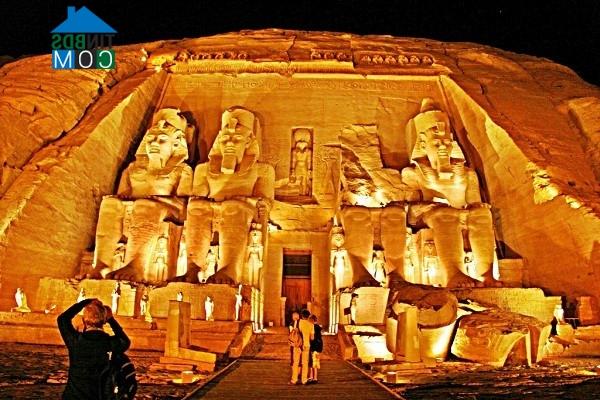 Ảnh "Mục sở thị" đền thờ đá của Pharaoh vĩ đại nhất Ai Cập