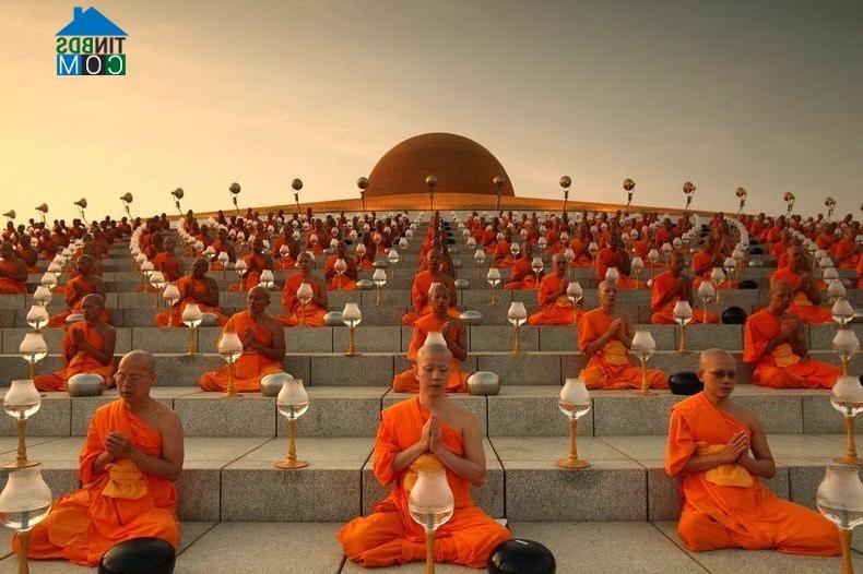 Ảnh Kiểu kiến trúc Phật giáo của ngôi đền Wat Phra Dhammakaya