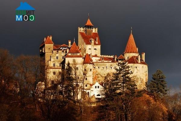 18. Lâu đài Bran Castle, Transylvania, Romania.