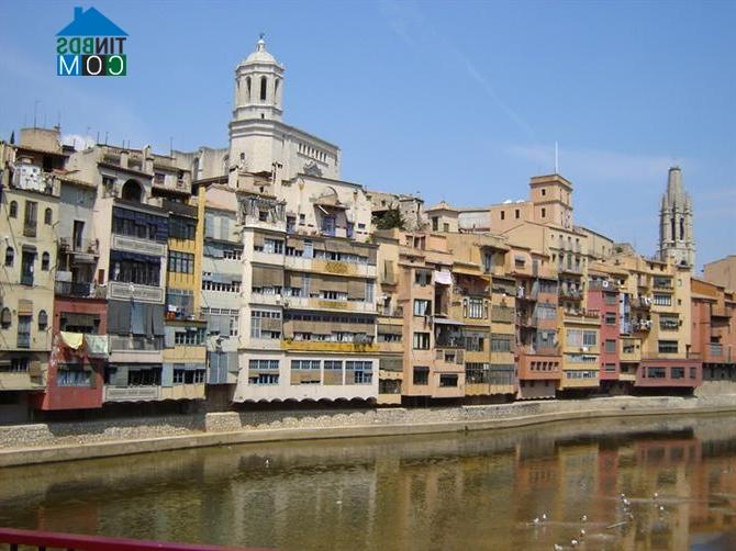 Ảnh Girona - Thành phố cho người hoài cổ