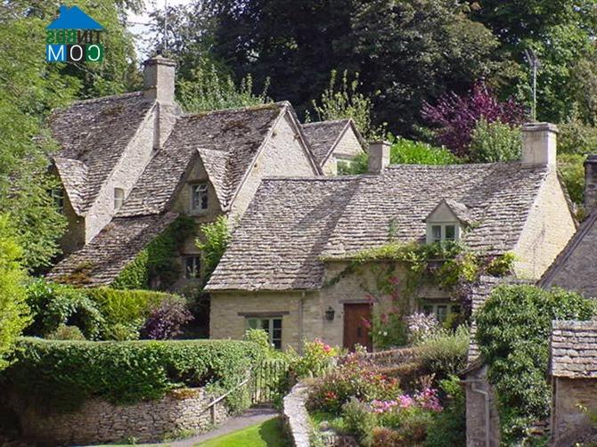 Ảnh Vẻ đẹp cổ điển của ngôi làng Bibury