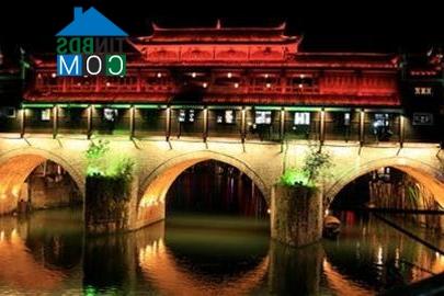 Ảnh Phượng Hoàng cổ trấn