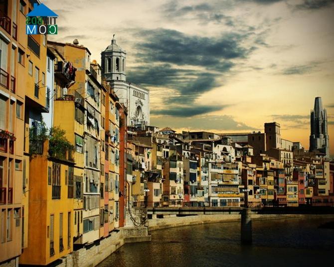 Ảnh Girona - Thành phố cho người hoài cổ