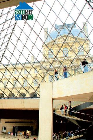 Ảnh Bảo tàng Louvre - Kết nối cổ điển và hiện đại