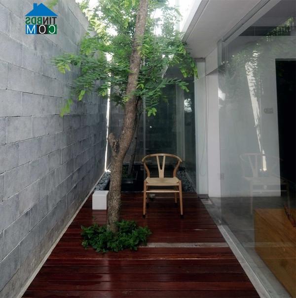 Mong các KTS tư vấn thiết kế giúp tôi một không gian sống thoáng đãng, thoải mái và hợp phong thuỷ (tôi sinh năm 1975). Xin cảm ơn rất nhiều! (Đinh Thu Vân, Biên Hòa - Đồng Nai)