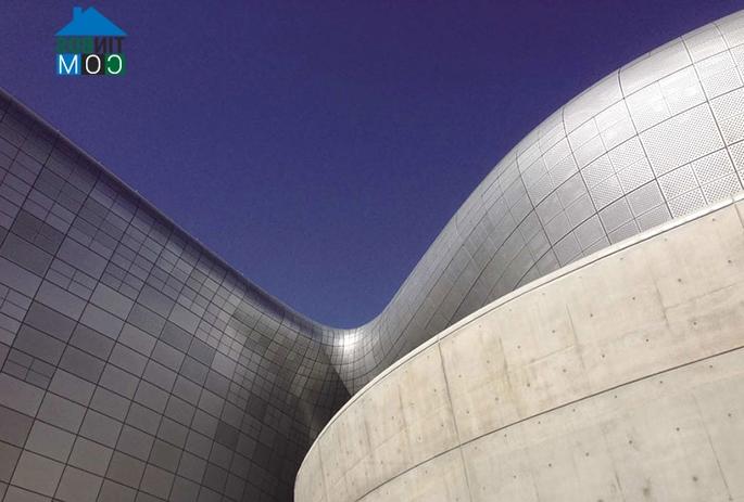 Ảnh Thiết kế tân tiến của Dongdaemun Design Park & Plaza tại Seoul