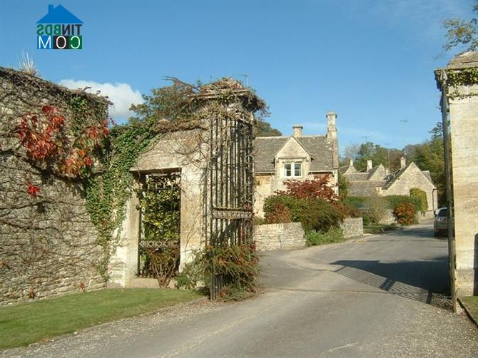 Ảnh Vẻ đẹp cổ điển của ngôi làng Bibury