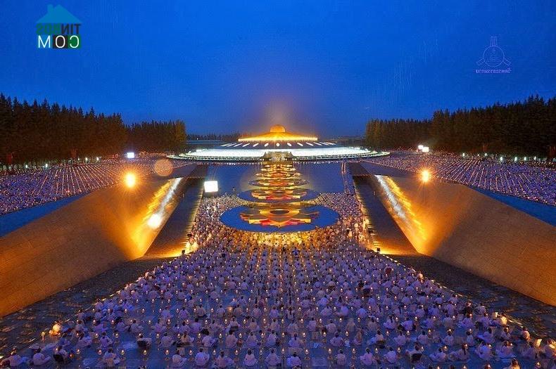 Ảnh Kiểu kiến trúc Phật giáo của ngôi đền Wat Phra Dhammakaya