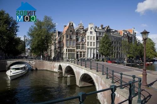 Ảnh Chiêm ngưỡng vẻ đẹp muôn màu của kiến trúc cổ Amsterdam