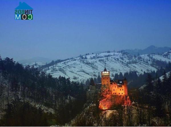 10. Lâu đài Bran, Transylvania, Romania.