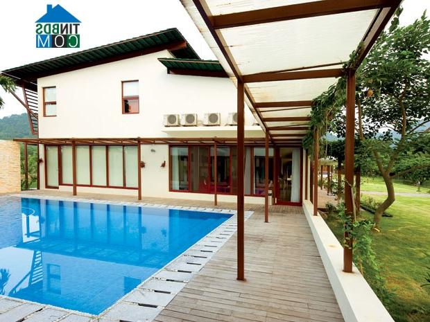 Ảnh "Resort mini" của vợ chồng ca sĩ Mỹ Linh