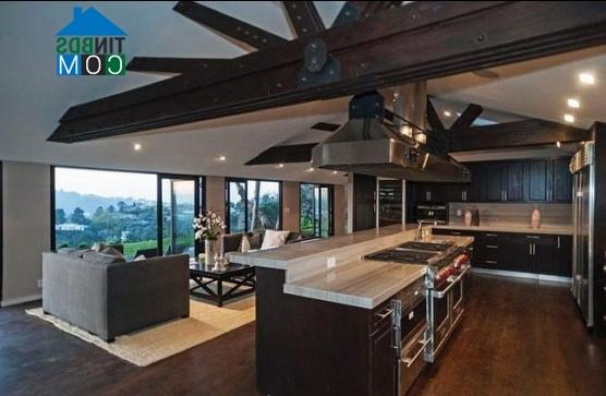 Ảnh Biệt thự sửa hết 70 tỷ của siêu anh hùng