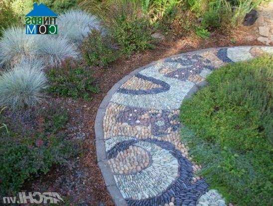 Ảnh Tạo lối đi trong vườn theo phong cách mosaic