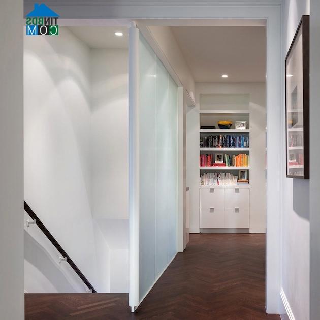 Ảnh Căn hộ đương đại lãng mạn kiểu Pháp tại California