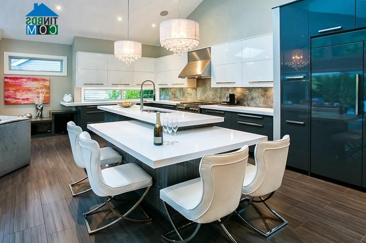 Ảnh Ngôi nhà đương đại sang trọng và cá tính ở Canada