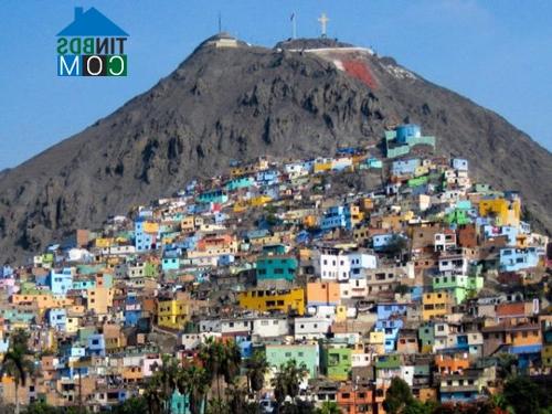 Ảnh Vòng quanh thế giới ngắm nhà sặc sỡ