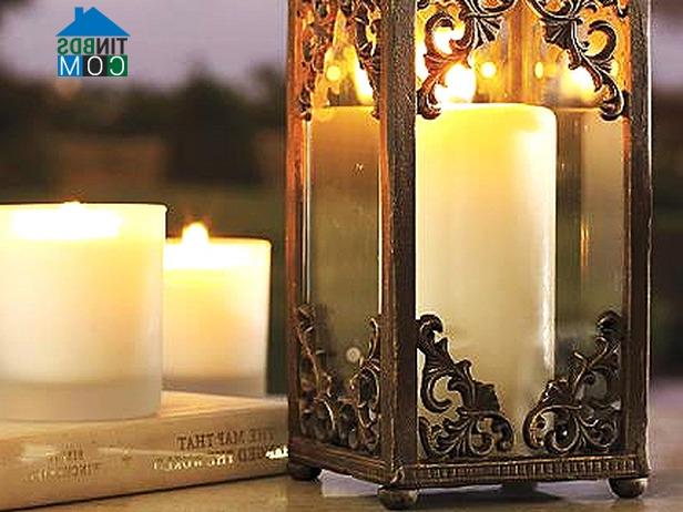 Ảnh Lãng mạn với nến ngoài trời cho nhà vườn