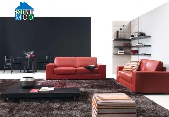 Ảnh Phòng khách cá tính với sofa đỏ