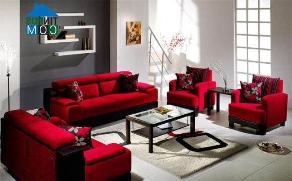 Ảnh Phòng khách cá tính với sofa đỏ