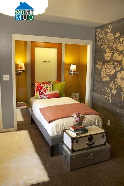 Ảnh ​Căn phòng độc đáo với bức tường hoa khắc gỗ