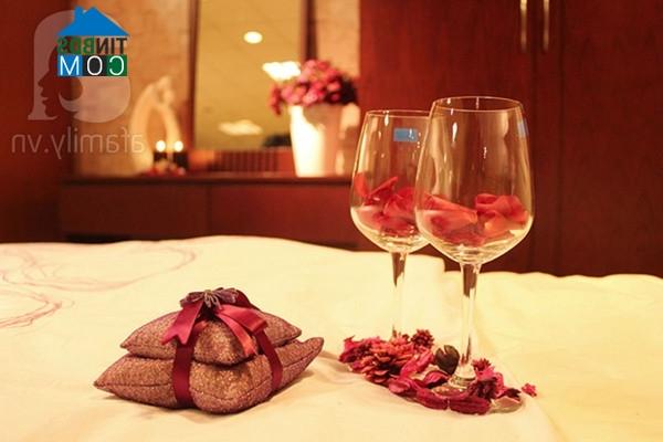 Ảnh Tự trang trí phòng tân hôn thật ngọt ngào và lôi cuốn