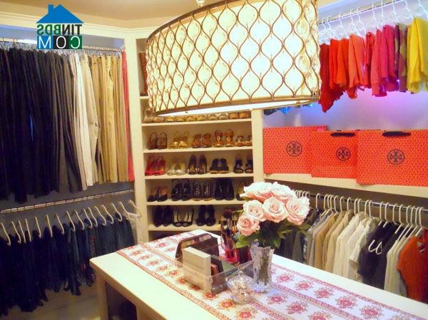 Ảnh Tư vấn thiết kế hệ thống đèn cho tủ quần áo, phòng thay đồ