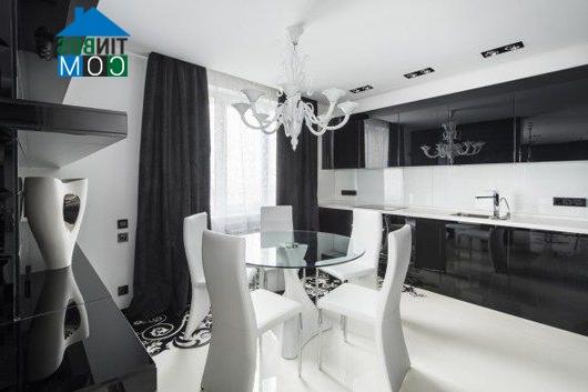 Ảnh Nhà đẹp kiêu sa với hai màu đen trắng