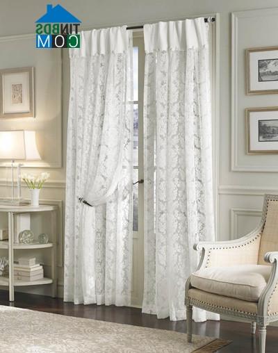 Ảnh Ngôi nhà lãng mạn với rèm cửa đáng yêu