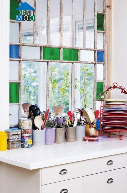 Ảnh Những ô cửa kính màu sắc tinh tế