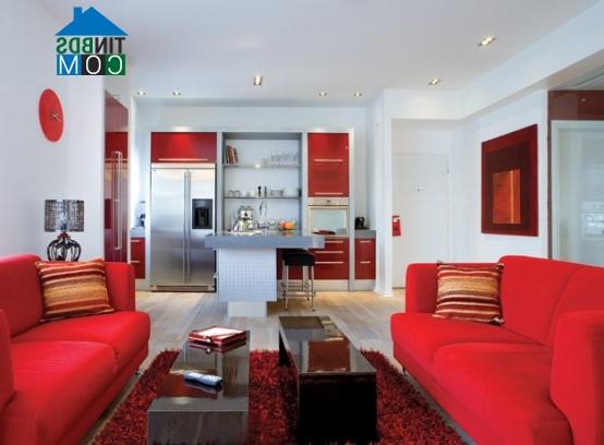 Ảnh Phòng khách cá tính với sofa đỏ