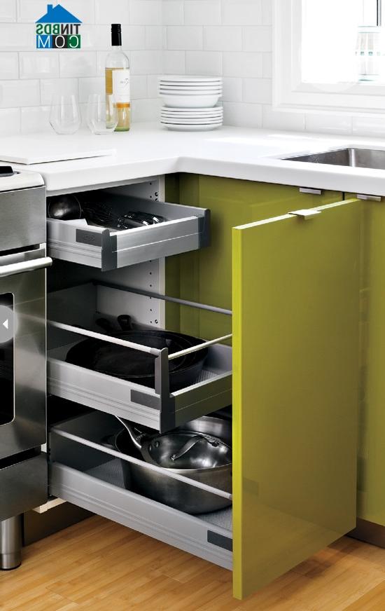 Tủ bếp mới rất gọn gàng và vẫn đảm bảo khả năng lưu trữ cho bếp