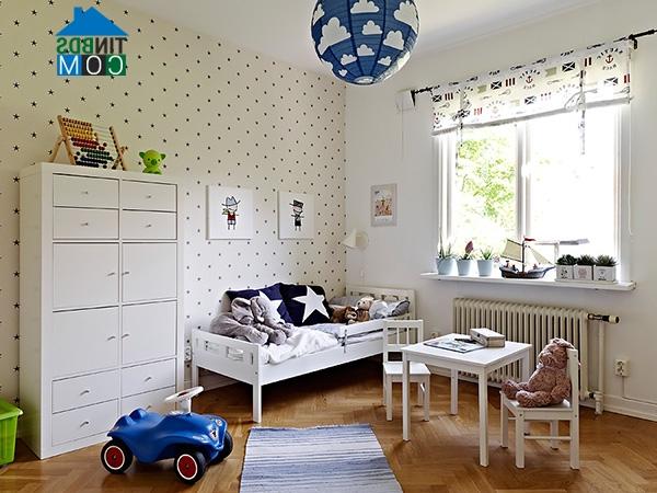 Ảnh Phòng của bé độc đáo với đồ nội thất chấm bi