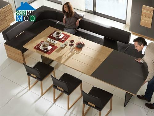 Diện tích bàn được mở rộng gần gấp đôi.
