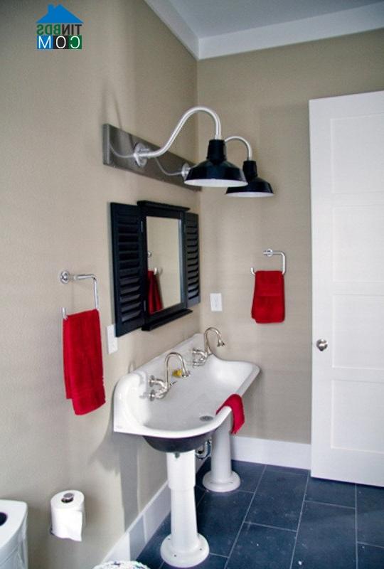 Ảnh 10 ý tưởng trang trí phòng tắm với màu đen
