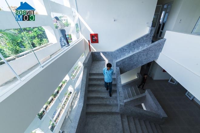 Ảnh Tòa văn phòng xanh mát giữa xứ gió Lào