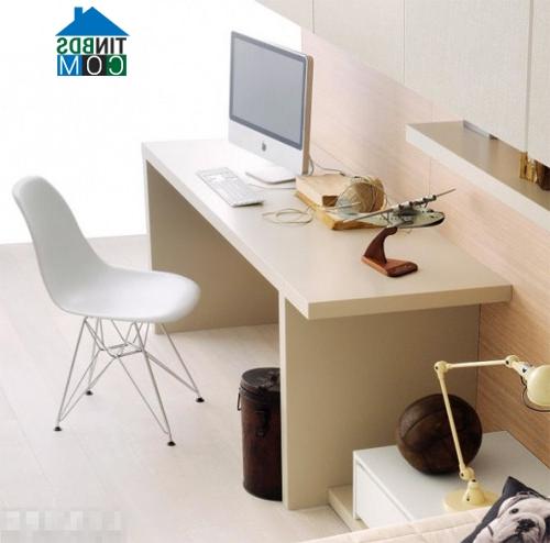 Ảnh Bàn làm việc đơn giản, lạ mắt