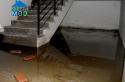 Dân phát hoảng với căn hộ cao cấp bị sập trần, rơi tủ bếp